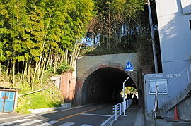電車道の2箇所のトンネル